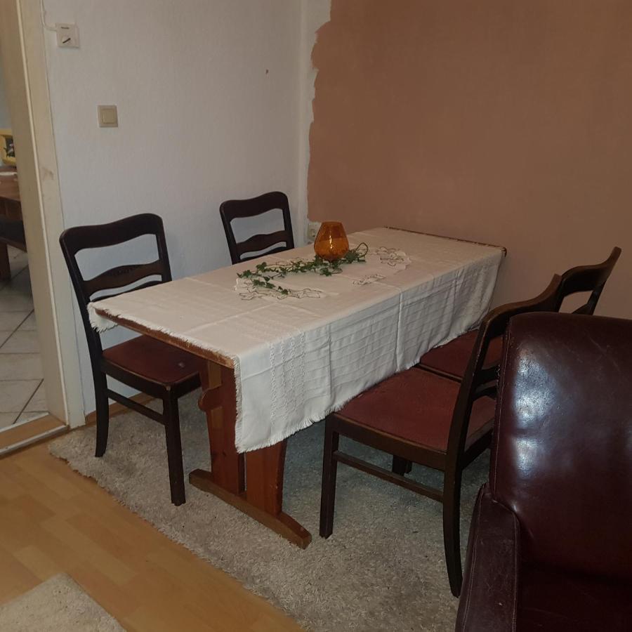 Ferienwohnung Wettin Am Petersbrunnen Esterno foto